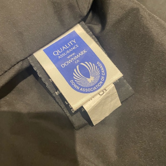 Men’s Woods Puffer Vest - Picture 6 of 8